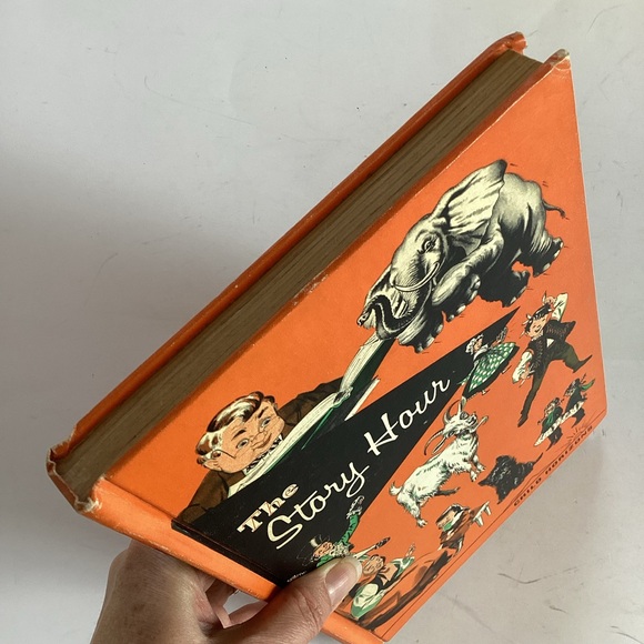 Vintage 1962 the story hour hardcover kids book - Picture 4 of 6